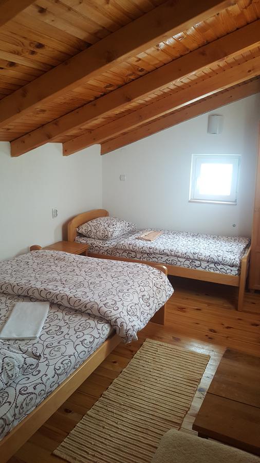 Hotel Pansion I Restoran ,, Pogled" à Han Pijesak Extérieur photo