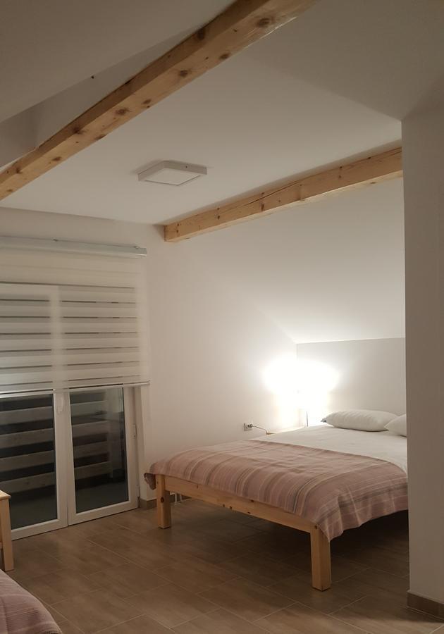 Hotel Pansion I Restoran ,, Pogled" à Han Pijesak Extérieur photo