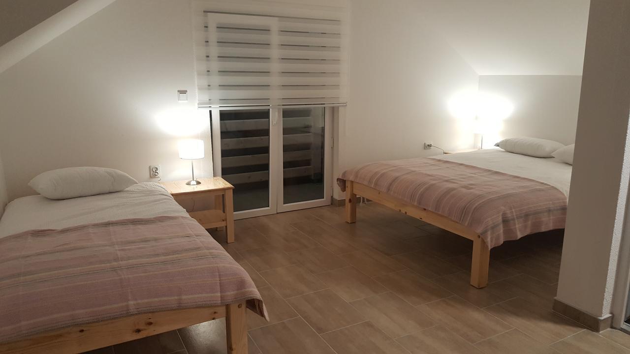 Hotel Pansion I Restoran ,, Pogled" à Han Pijesak Extérieur photo