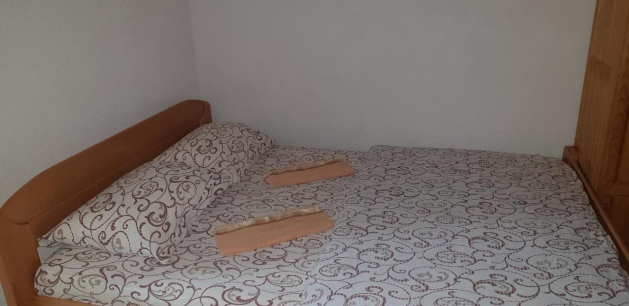 Hotel Pansion I Restoran ,, Pogled" à Han Pijesak Extérieur photo